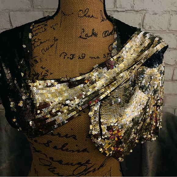 BCBG sequined topper - Picture 4 of 6